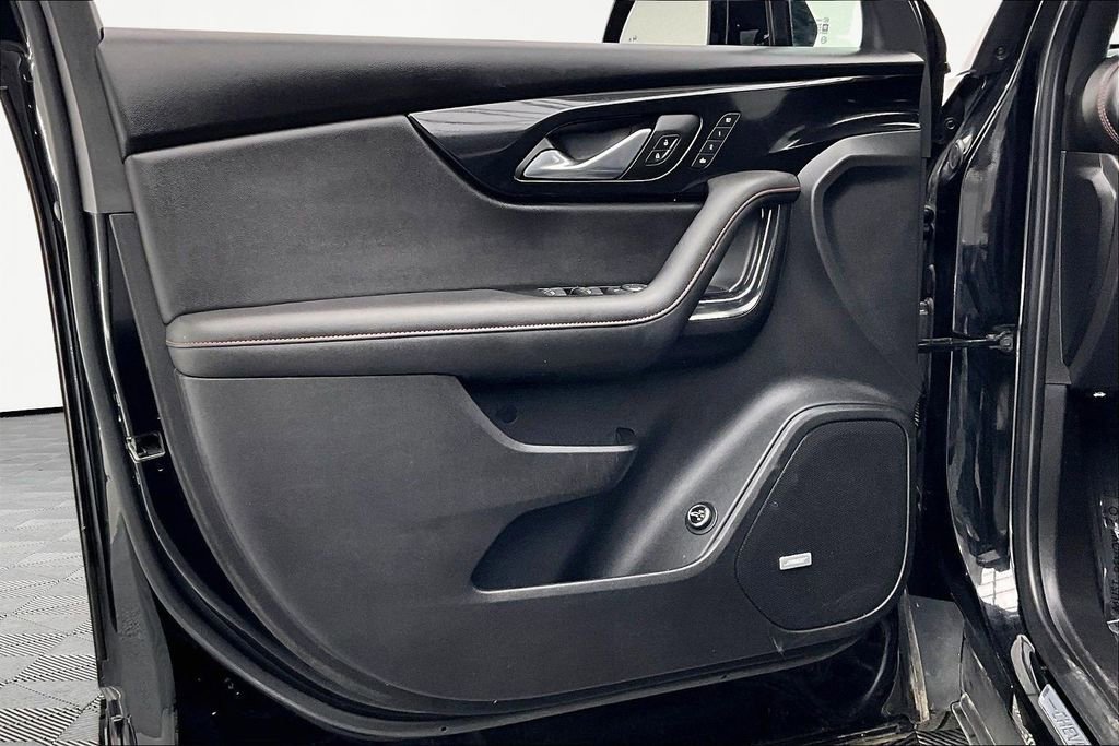 Used 2022 Chevrolet Blazer RS w/ Enhanced Convenience Package image 23