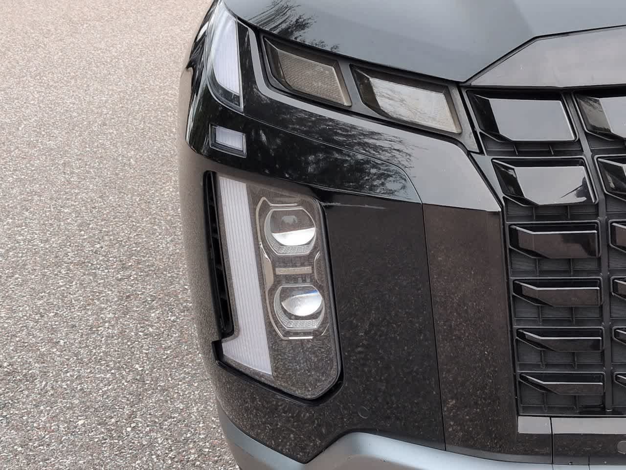 Used 2023 Hyundai Palisade Limited w/ Winter Package AWD/4WD image 10