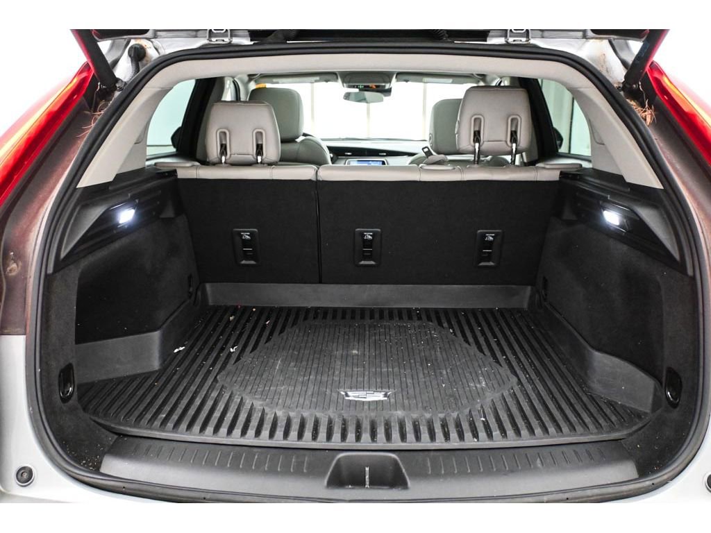 Used 2023 Cadillac XT4 Luxury w/ Cold Weather Package FWD image 51