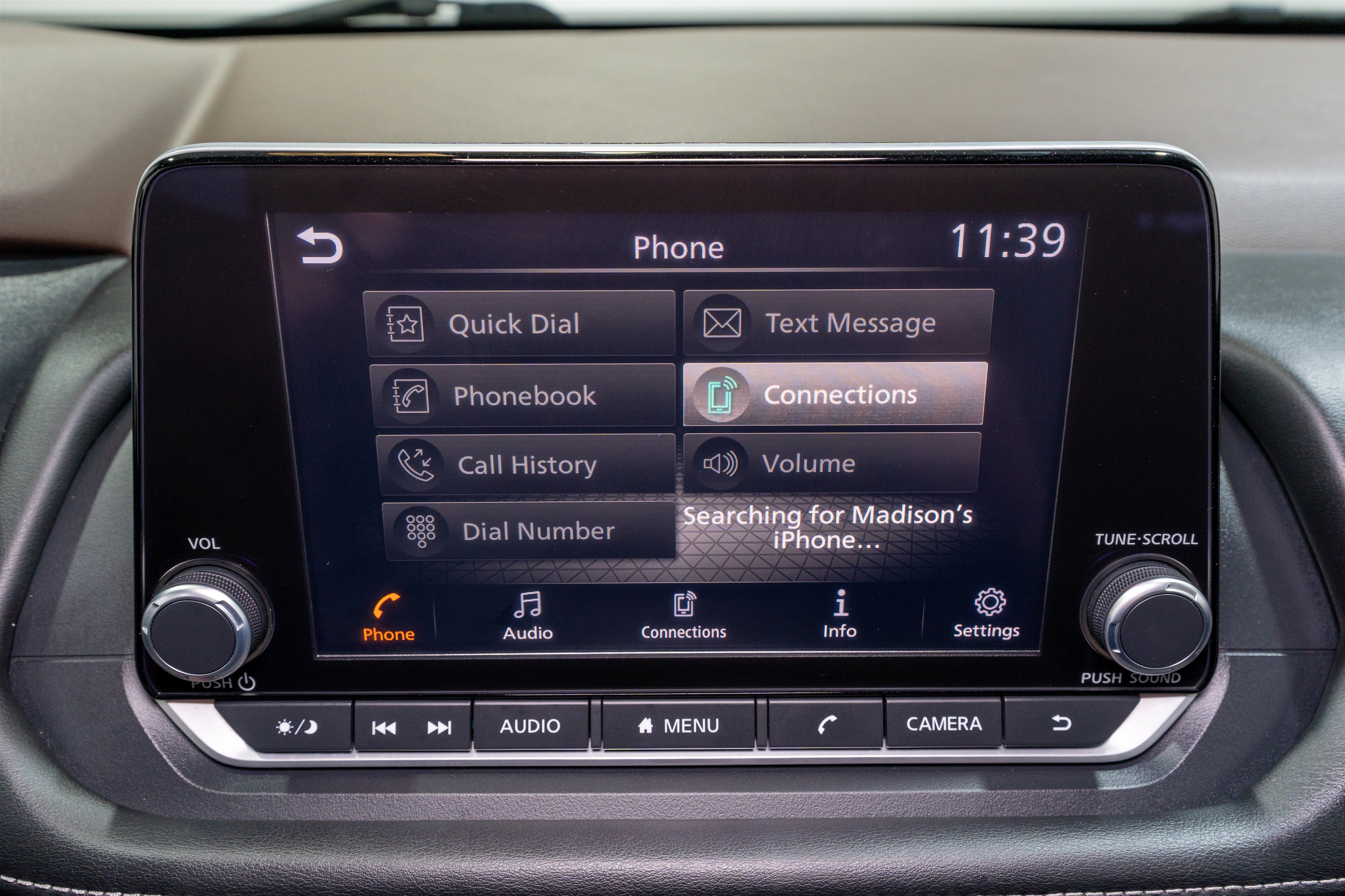 Used 2022 Nissan Rogue SV FWD image 17