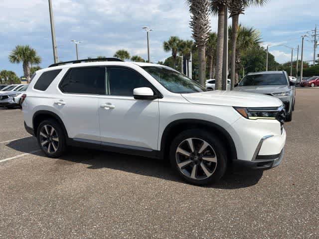 Used 2023 Honda Pilot Elite image 11