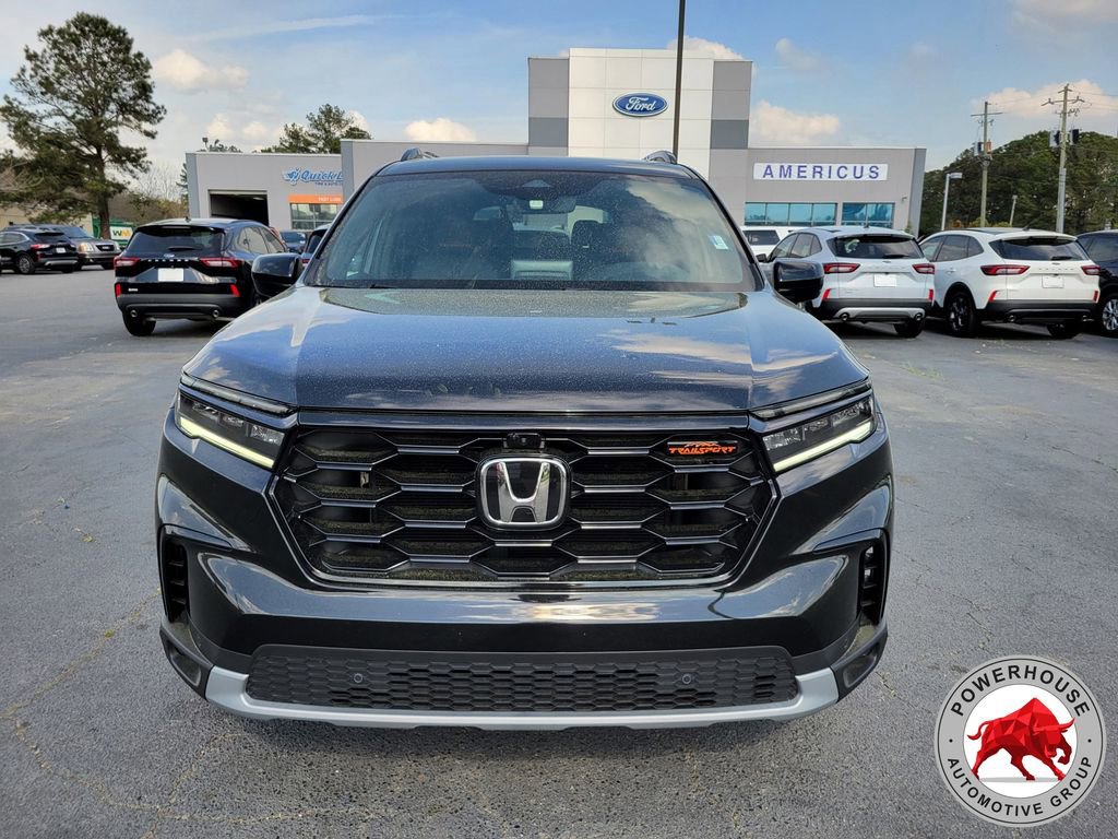 Used 2025 Honda Pilot TrailSport image 9