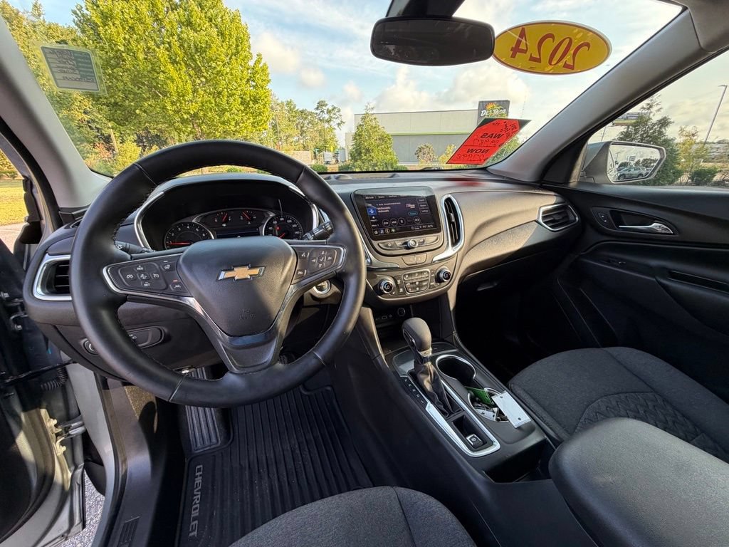 Used 2024 Chevrolet Equinox LT FWD image 19