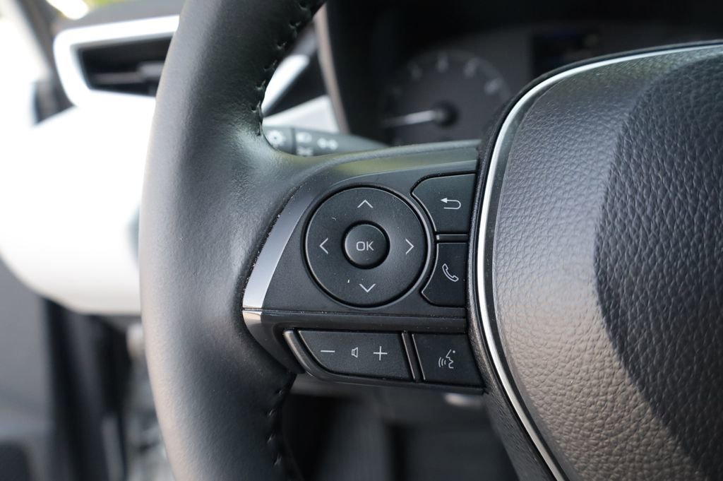 Used 2024 Toyota Corolla SE FWD image 18