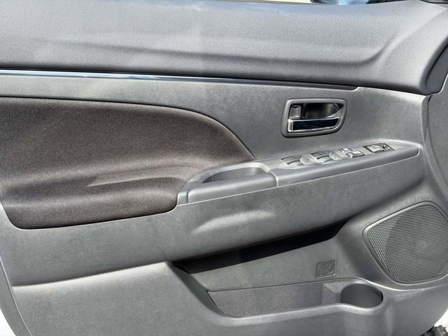 New 2026 Mitsubishi Outlander Sport ES image 12