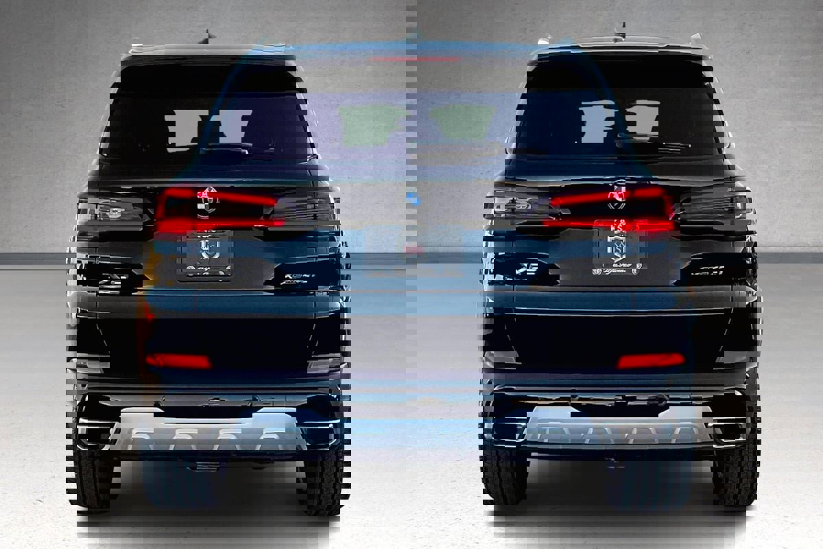 Used 2022 BMW X5 xDrive40i w/ Premium Package image 4