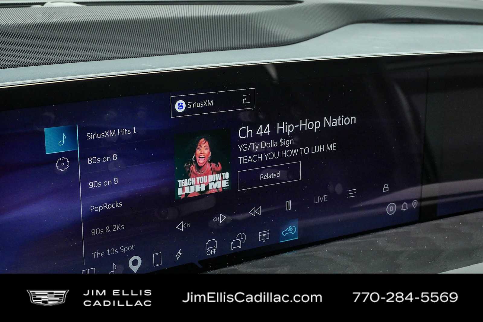 Used 2025 Cadillac Escalade IQ Luxury 2 w/ LPO, Premium Carpet Package AWD/4WD image 15