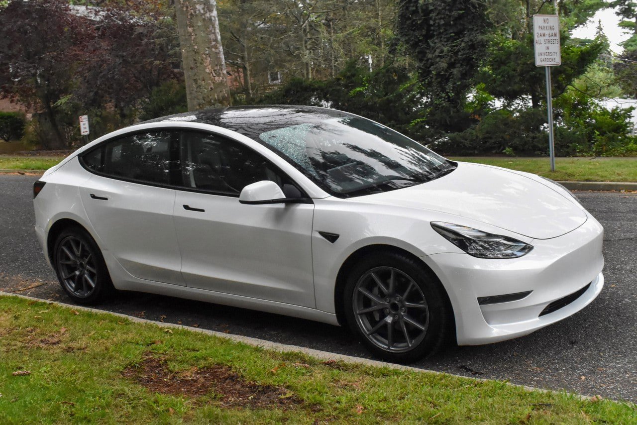 Used 2023 Tesla Model 3 Standard Range RWD image 12