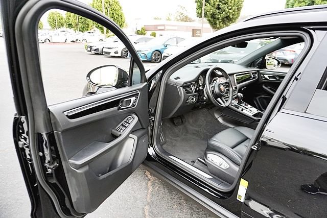 Used 2024 Porsche Macan S w/ Premium Plus Package AWD/4WD image 47