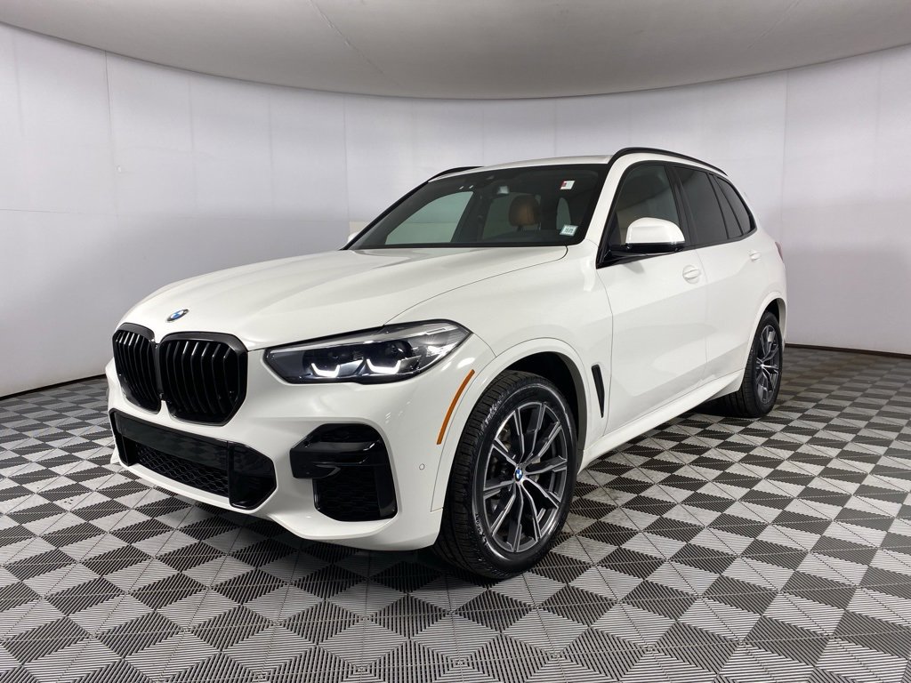 Certified 2023 BMW X5 xDrive40i w/ M Sport Package image 3