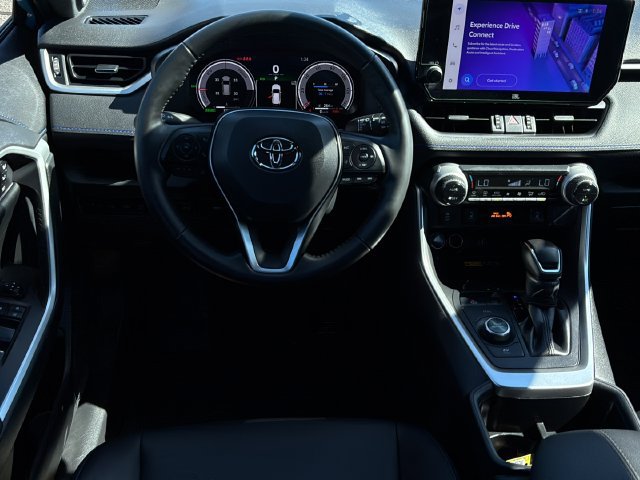 Used 2025 Toyota RAV4 XSE AWD/4WD image 15