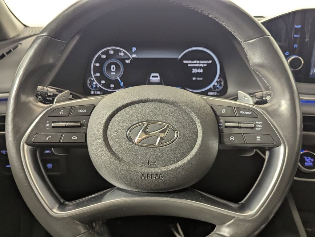 Used 2021 Hyundai Sonata Limited w/ Preferred Accessory Package image 17