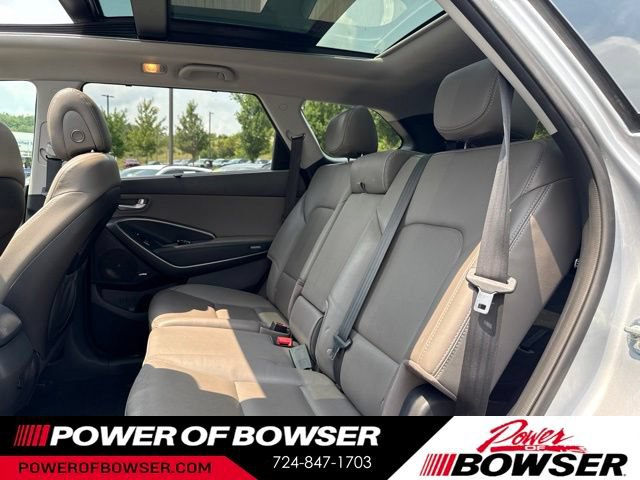 Used 2017 Hyundai Santa Fe AWD image 4