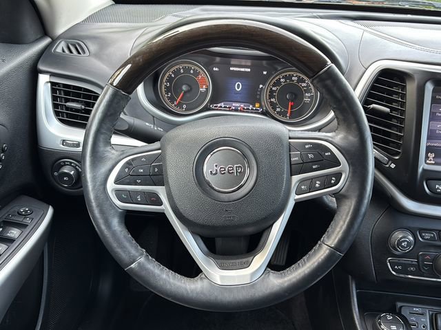 Used 2018 Jeep Cherokee Overland w/ Technology Group image 21