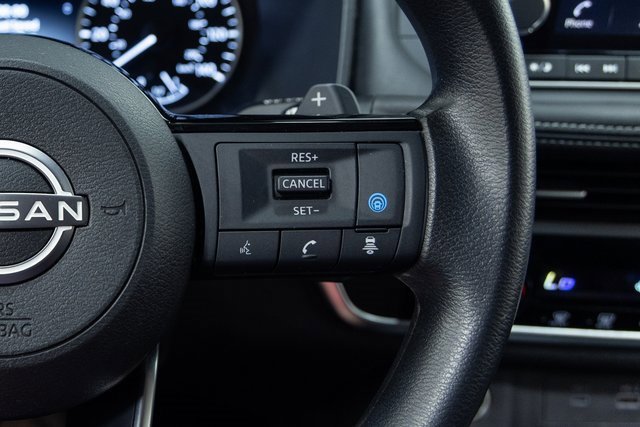 Used 2023 Nissan Rogue SV image 17