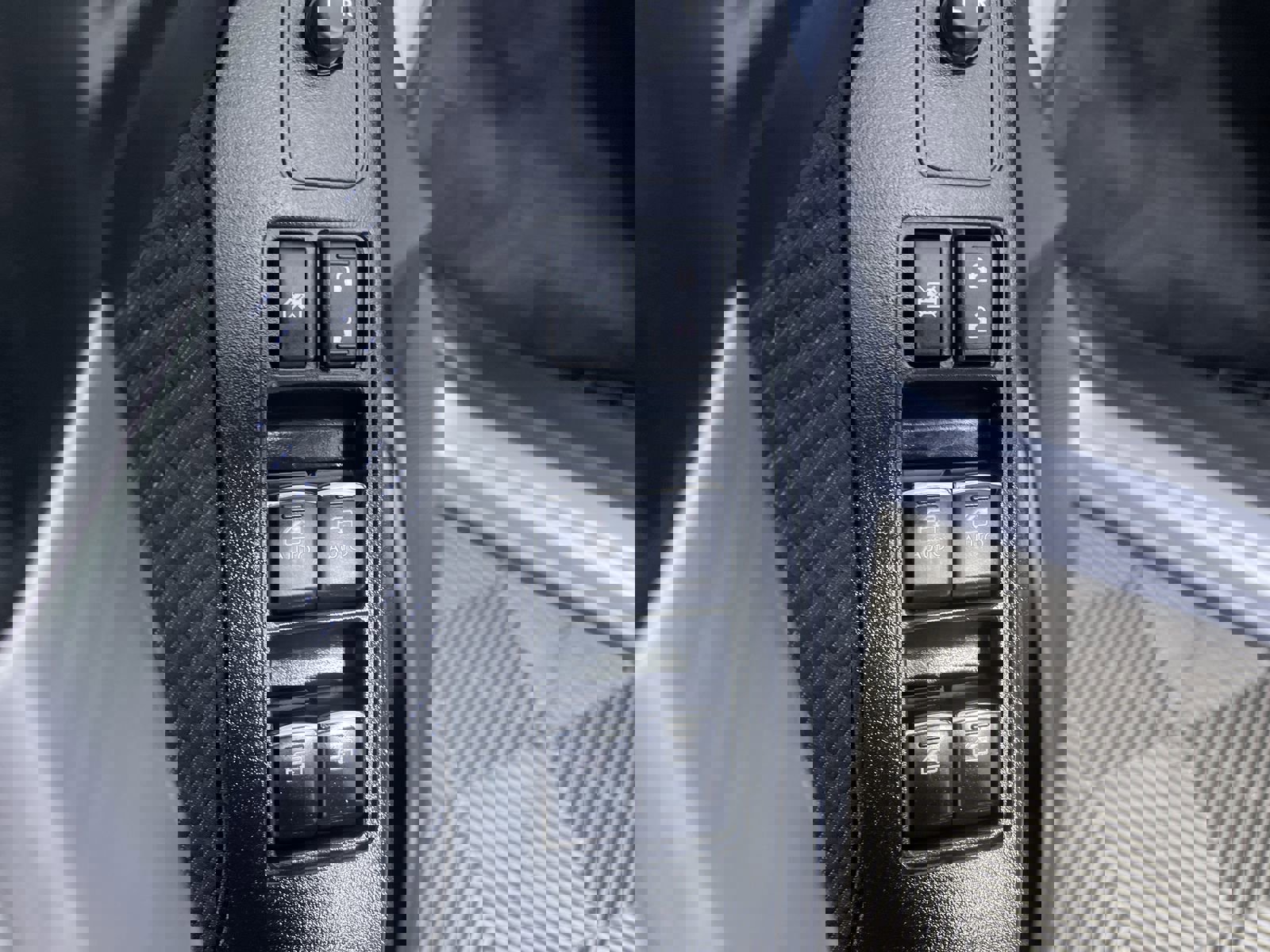 Used 2017 Subaru Forester 2.5i Premium w/ All-Weather Package image 14