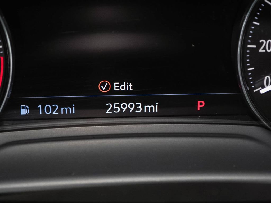 Used 2023 Buick Envision Avenir image 17