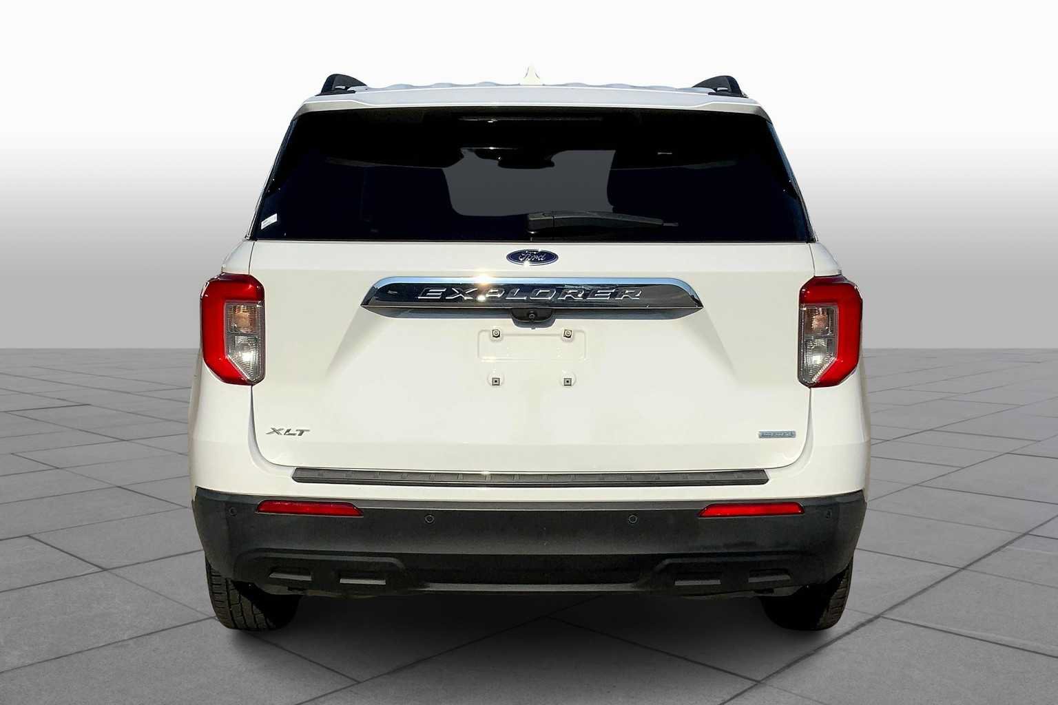 Used 2020 Ford Explorer XLT RWD image 5