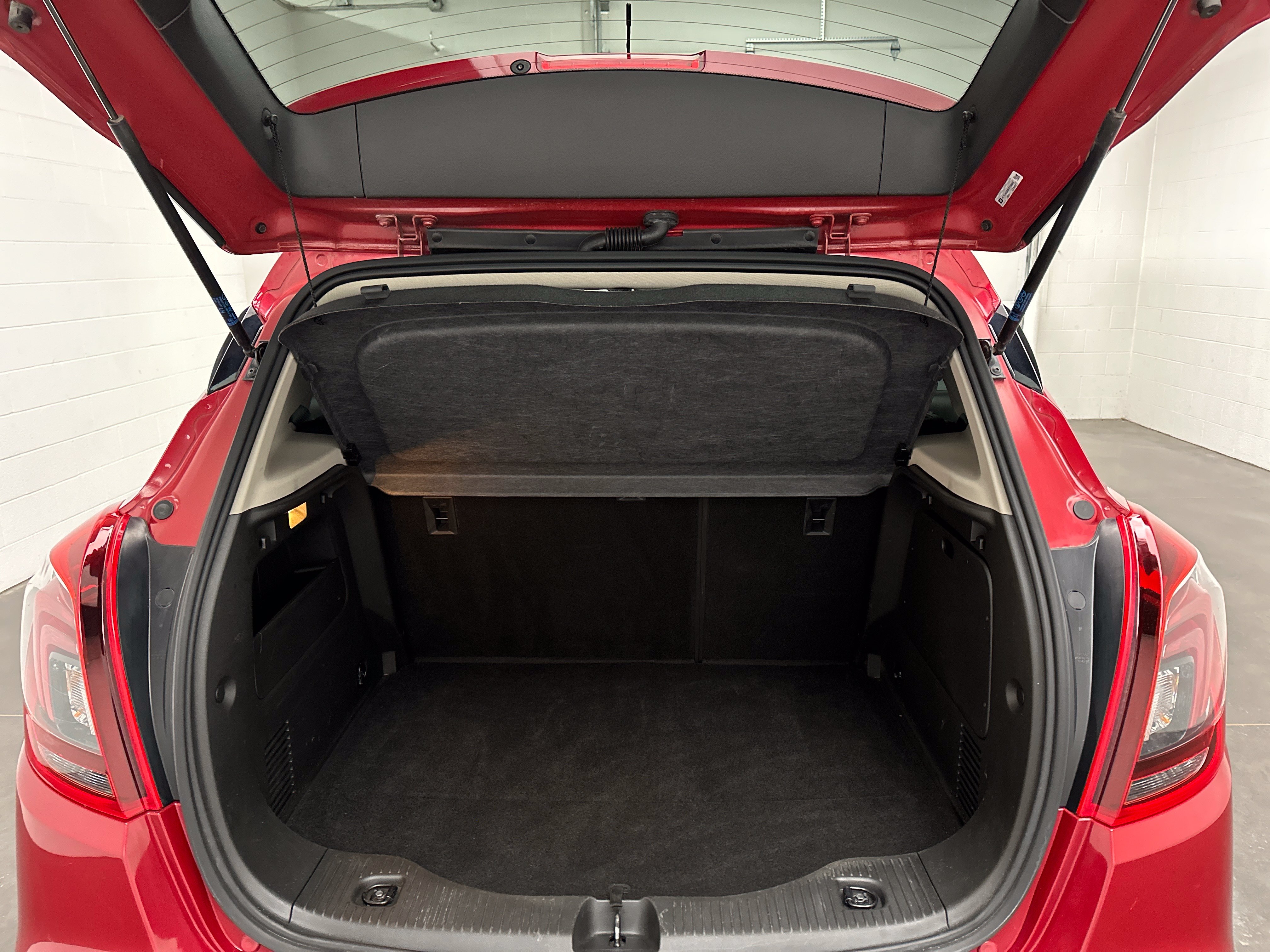 Used 2019 Buick Encore Preferred AWD/4WD image 13
