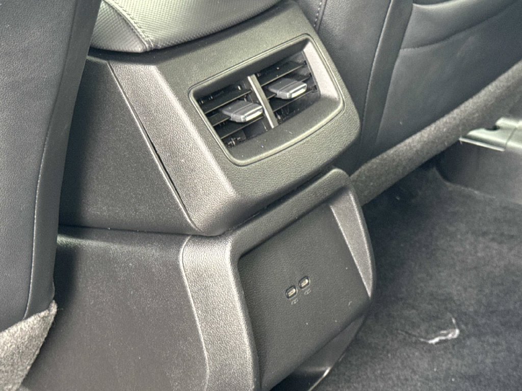 Used 2024 Chevrolet Equinox EV RS FWD image 16