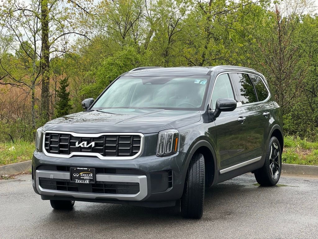 Used 2024 Kia Telluride S w/ S Sunroof Package AWD/4WD image 3