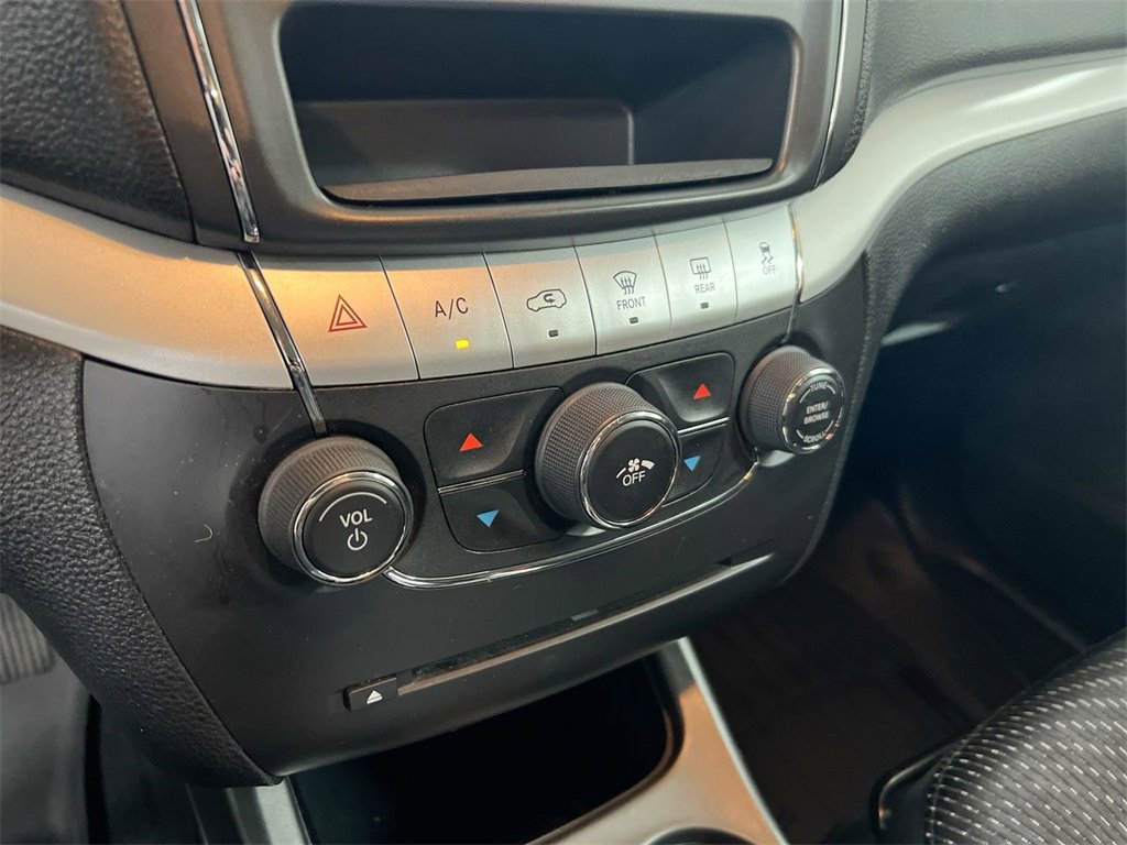 Used 2019 Dodge Journey SE w/ Connectivity Group image 15