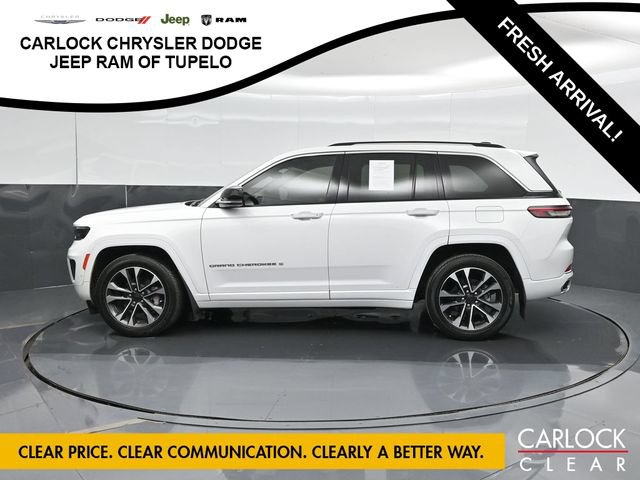 Used 2023 Jeep Grand Cherokee Overland w/ Luxury Tech Group IV AWD/4WD image 10