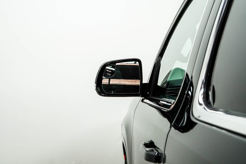 Used 2023 Jeep Grand Wagoneer Series II AWD/4WD image 14