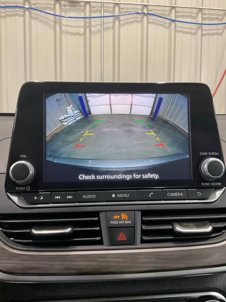 Used 2025 Nissan Altima 2.5 SV FWD image 19