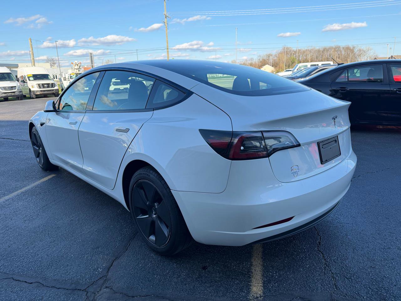 Used 2023 Tesla Model 3 Standard Range image 5