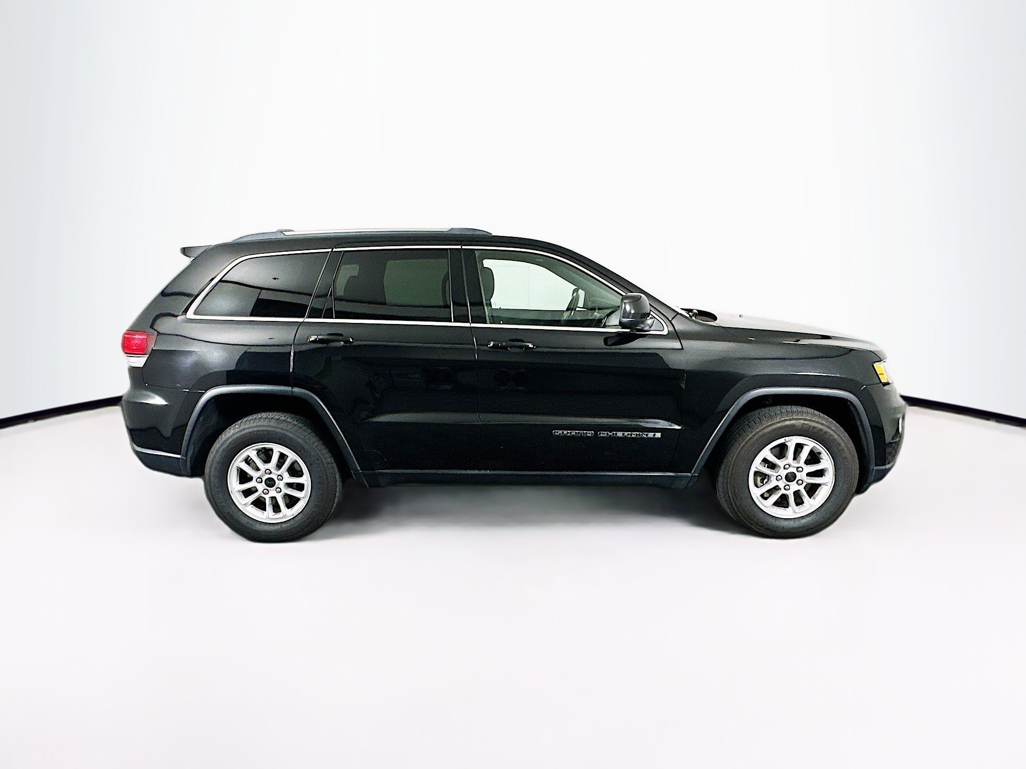 Used 2020 Jeep Grand Cherokee Laredo w/ Security & Convenience Group AWD/4WD image 10