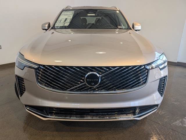 New 2026 Volvo XC90 B6 Plus w/ Protection Package AWD/4WD image 2