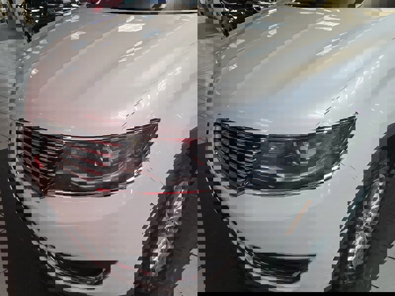 Used 2018 Lincoln MKX Select w/ Select Plus Package AWD/4WD image 13