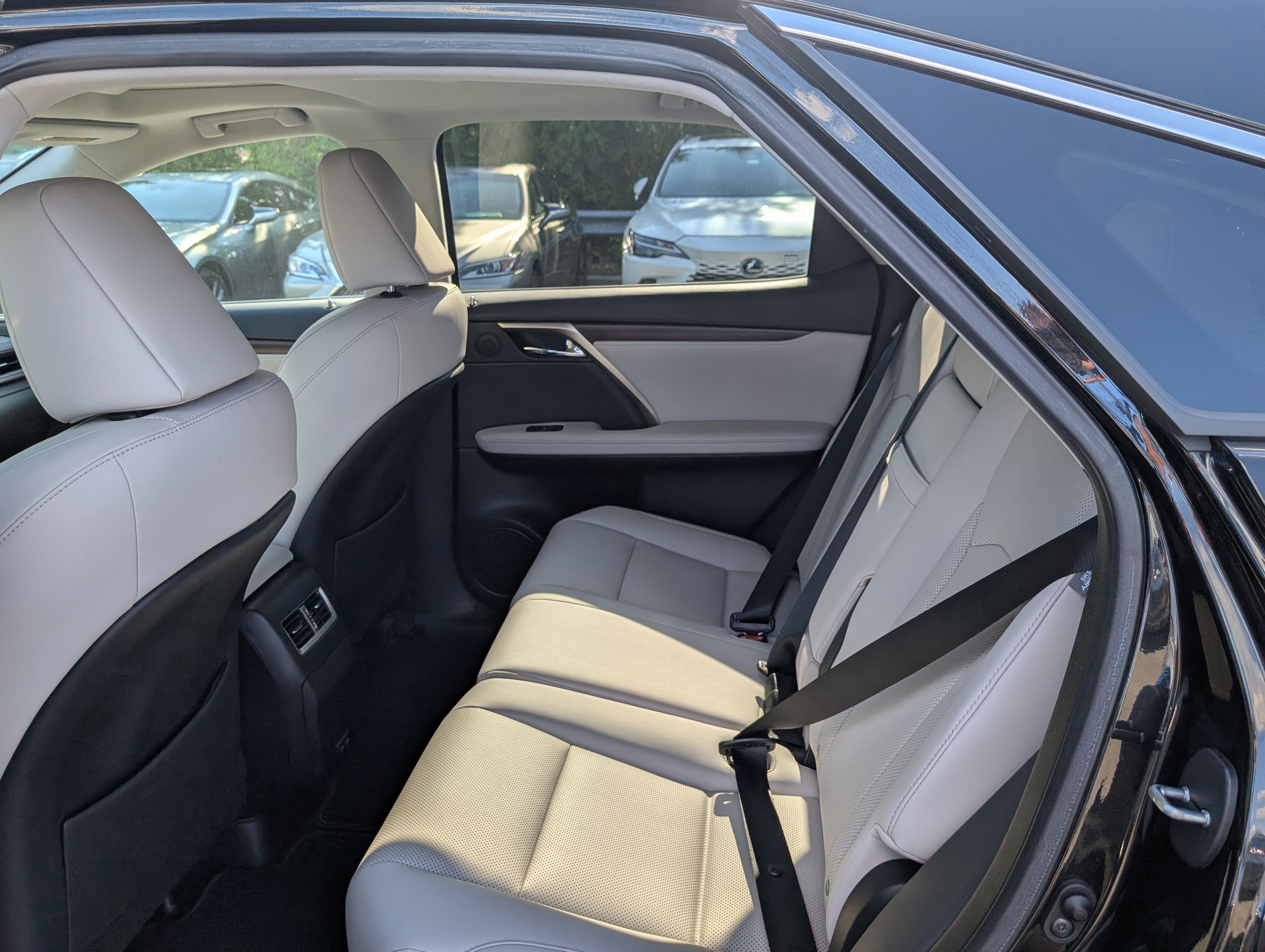 Used 2020 Lexus RX 450h AWD w/ Premium Package image 15