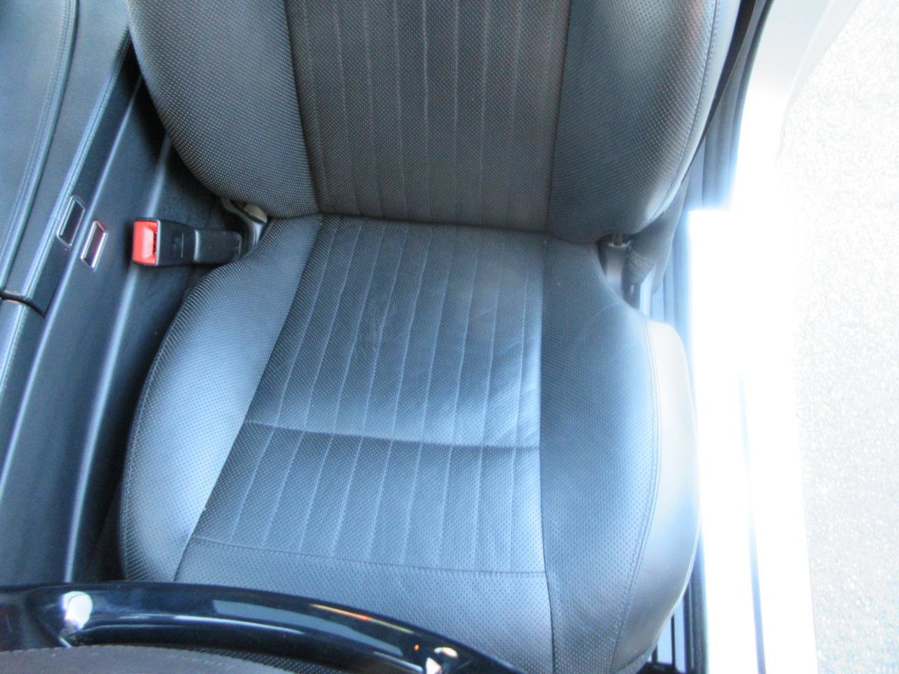 Used 2013 Mercedes-Benz CL 550 4MATIC image 12