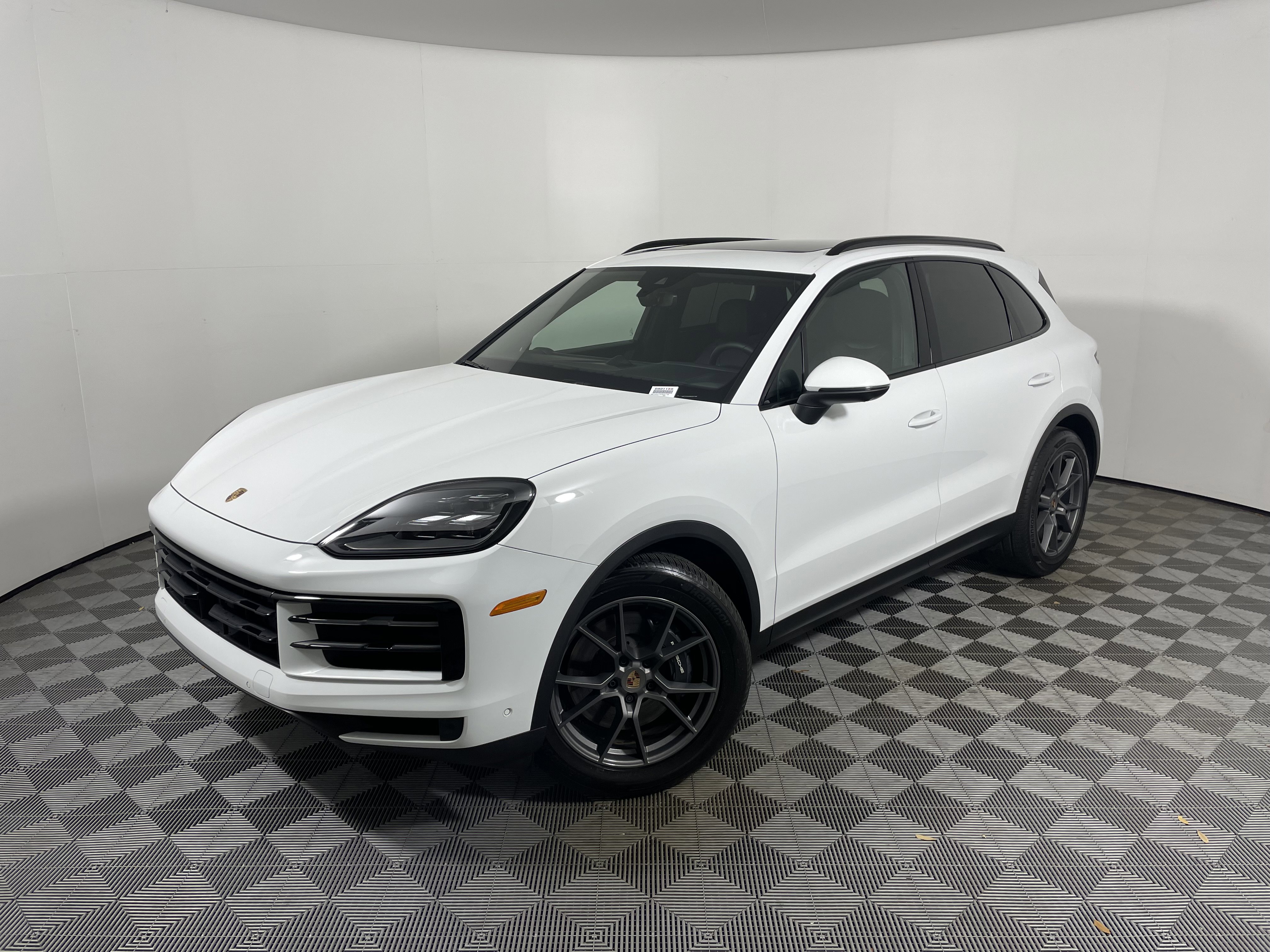 Certified 2026 Porsche Cayenne AWD/4WD image 1