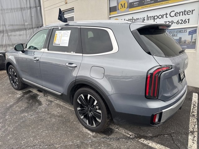 Used 2024 Kia Telluride SX Prestige w/ Towing Package image 3