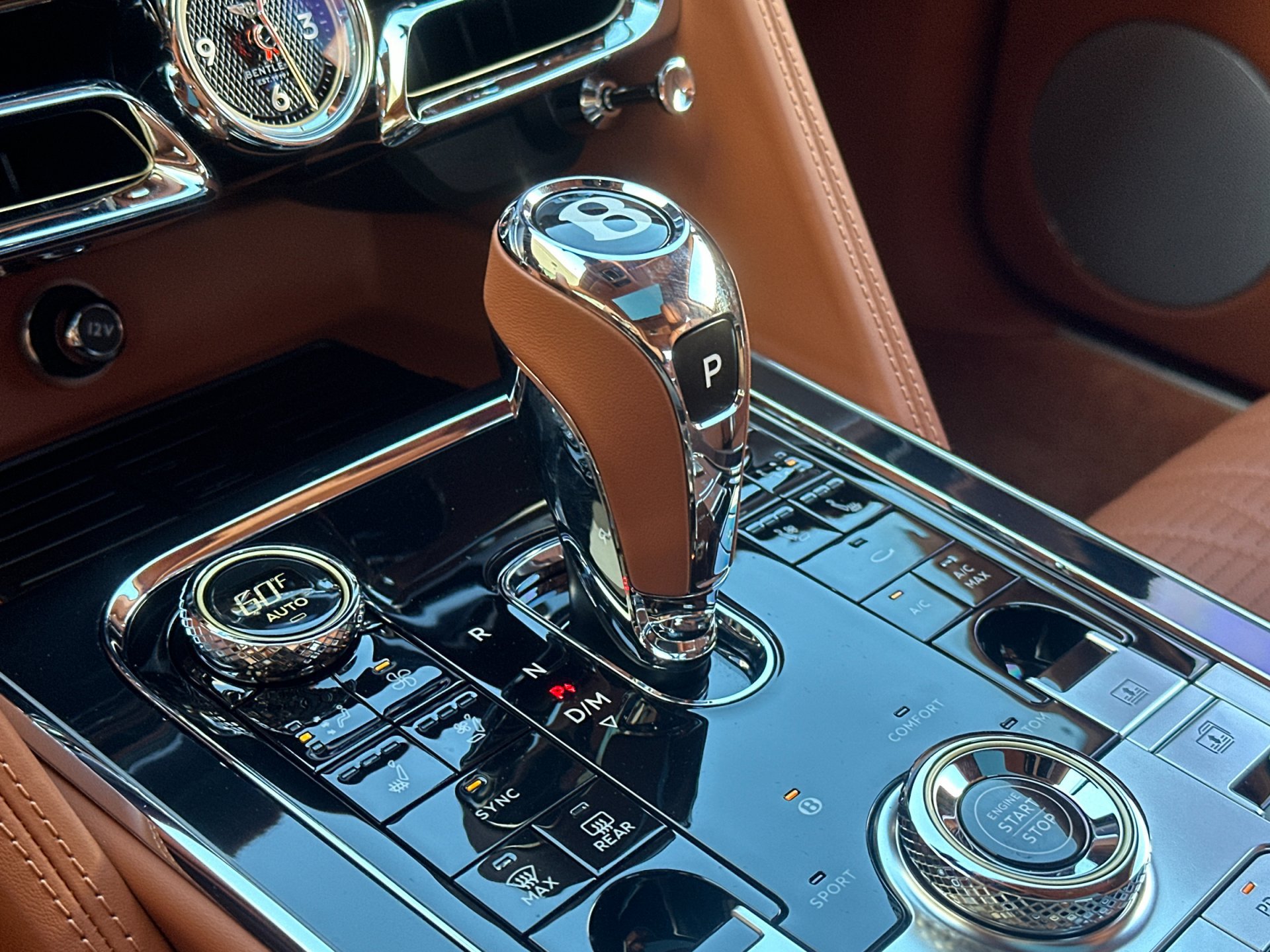Certified 2023 Bentley Flying Spur Azure AWD/4WD image 24