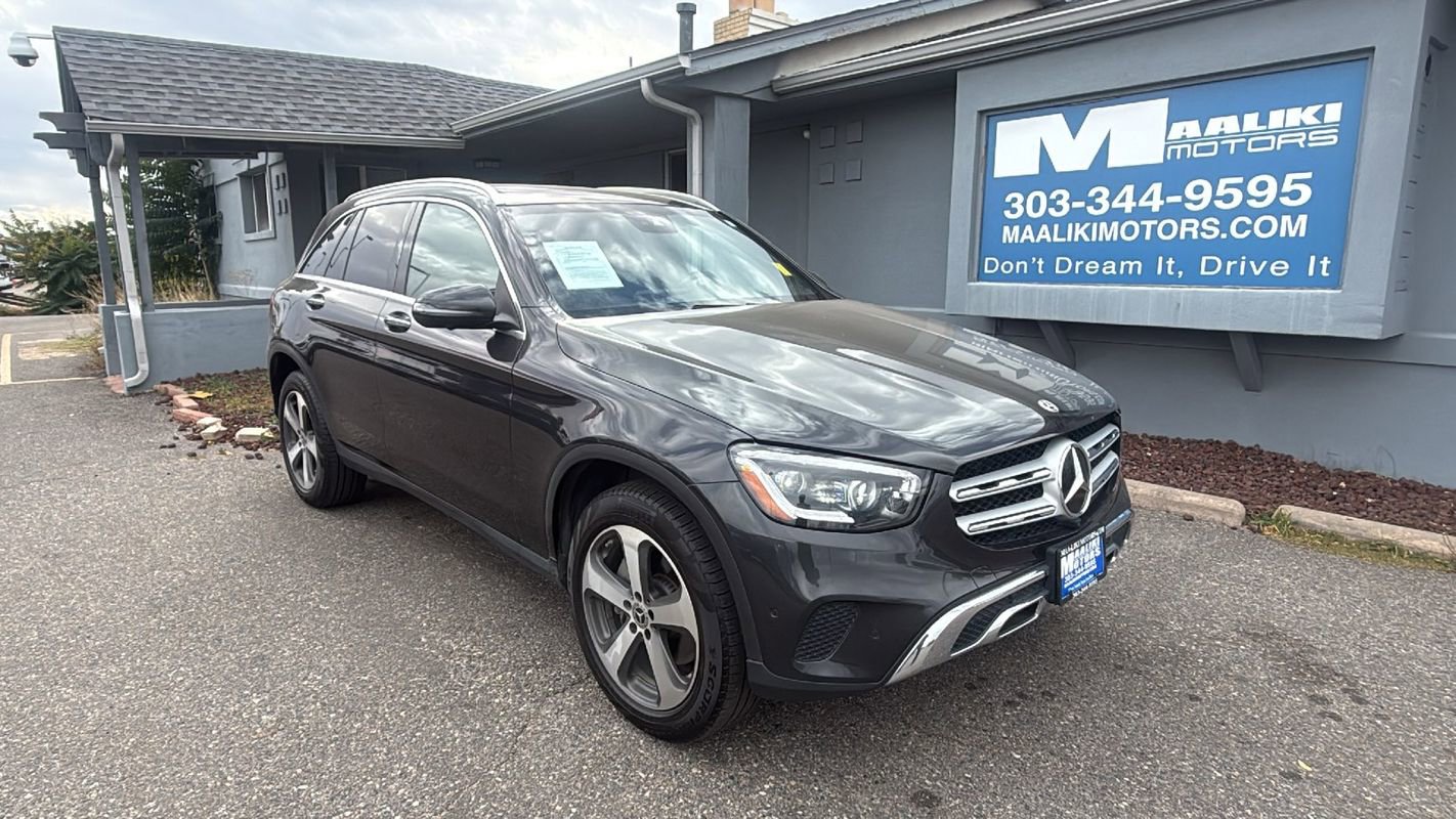 Used 2022 Mercedes-Benz GLC 300 4MATIC image 1