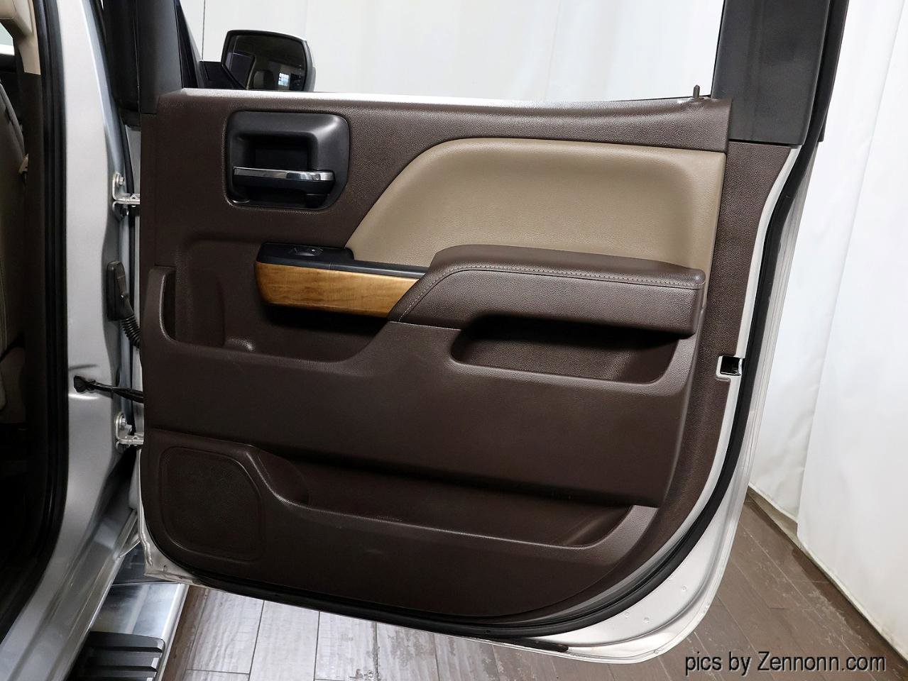 Used 2017 Chevrolet Silverado 1500 LTZ w/ LTZ Plus Package image 28