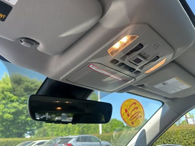 Used 2022 Toyota Highlander Limited FWD image 34