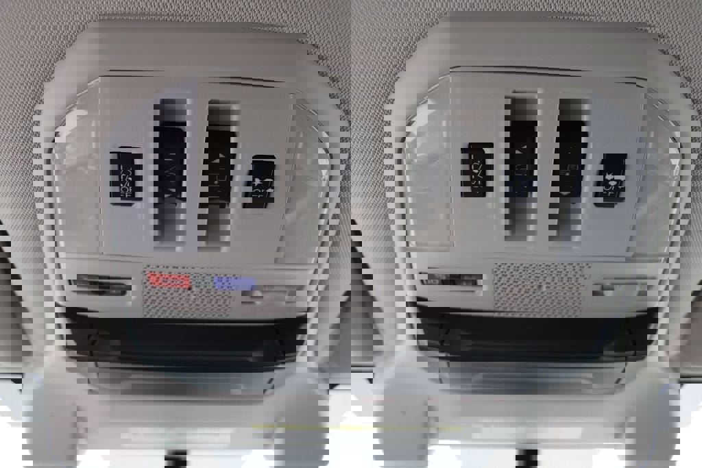 Used 2022 Subaru Ascent Limited w/ Technology Package image 28