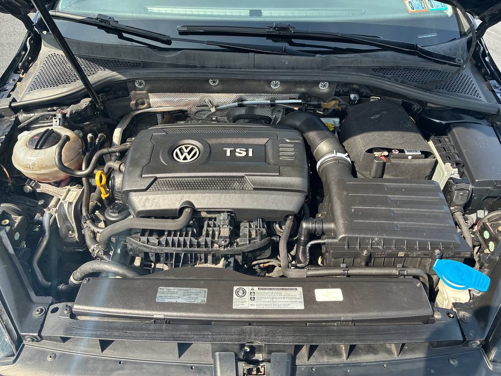 Used 2016 Volkswagen Golf S FWD image 10