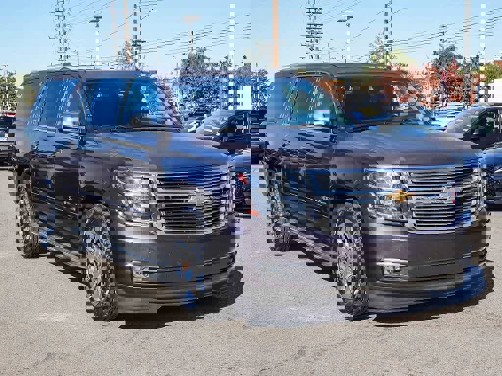 Used 2015 Chevrolet Suburban LTZ image 3
