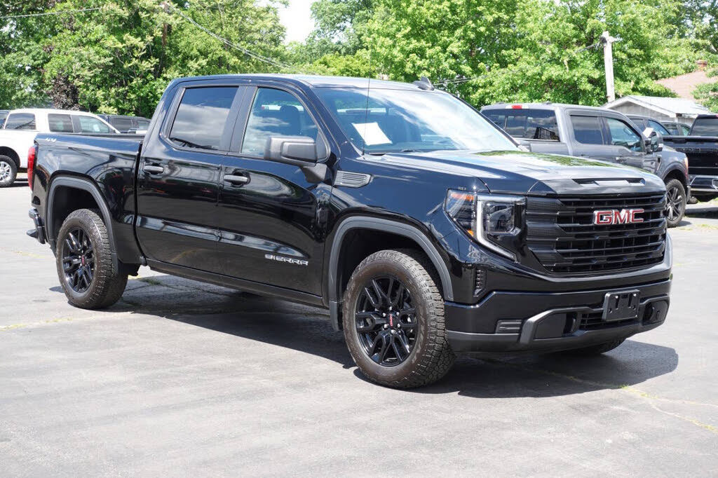 Used 2023 GMC Sierra 1500 Pro w/ Graphite Edition AWD/4WD image 5