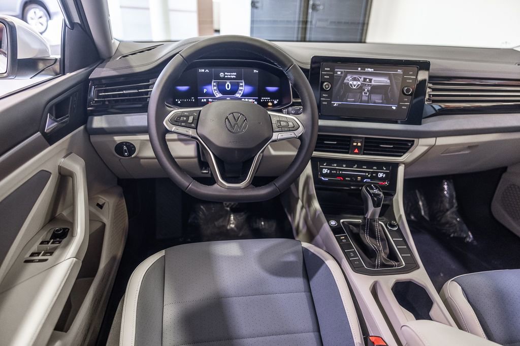 New 2026 Volkswagen Jetta SE FWD image 5