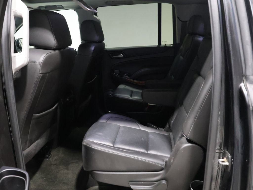 Used 2018 Chevrolet Suburban Premier image 19