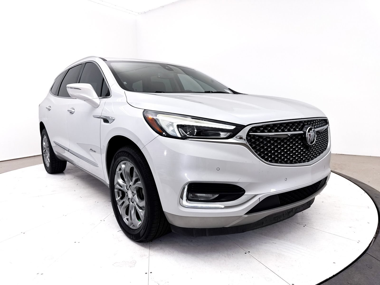 Used 2019 Buick Enclave Avenir w/ Avenir Technology Package FWD image 13