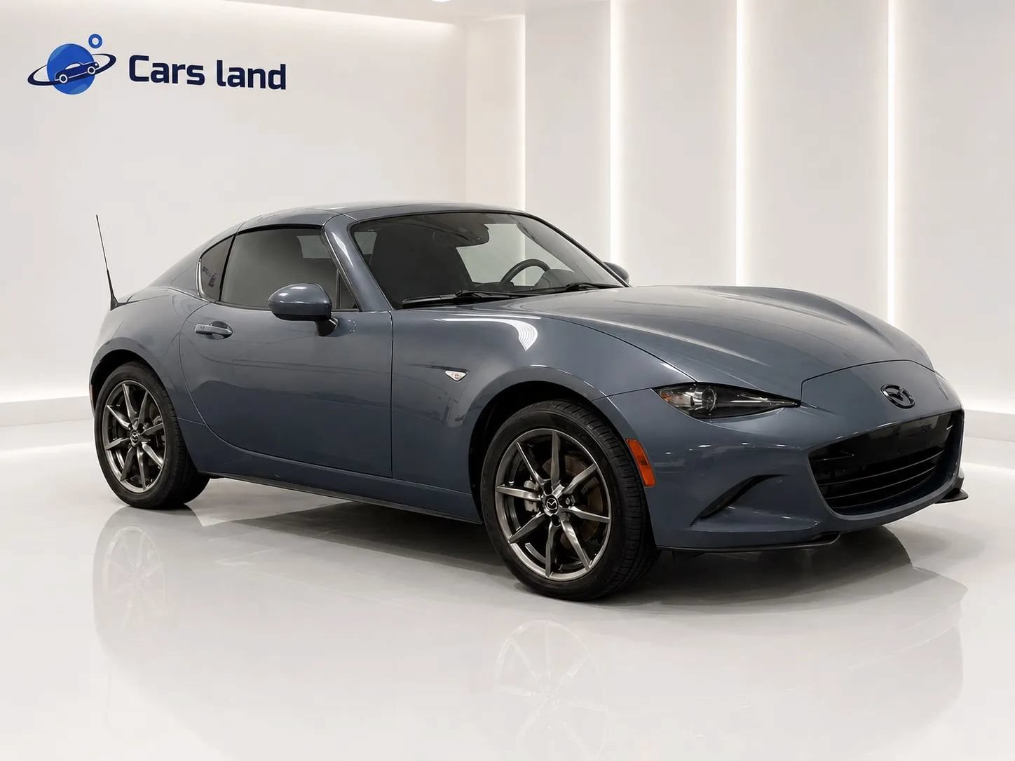 Used 2021 MAZDA MX-5 Miata RF Grand Touring RWD image 2