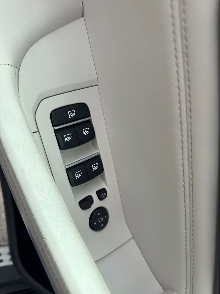 Used 2020 BMW X6 xDrive40i w/ Executive Package AWD/4WD image 14